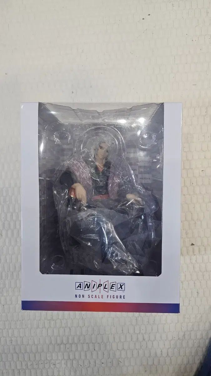 (未開封)アニプレックス 宇髄天元 鬼滅の刃 出品 (現物)