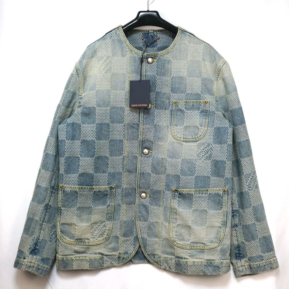 25SS LOUIS VUITTON ルイヴィトン コットン ダミエ デニム ウォッシュ加工 ノーカラー デニムジャケット フェイクパールボタン 48サイズ アイスブルー RM251Q GRT HRA70W 新品未使用