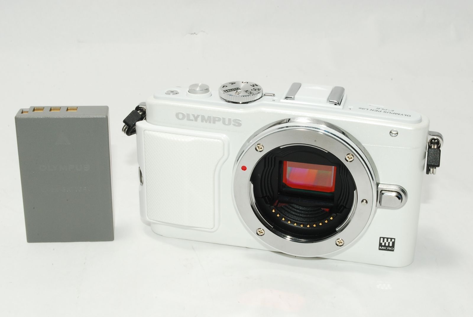 【シャッター数僅か1361回】OLYMPUS PEN Lite E-PL6 オリンパス ミラーレス一眼カメラ 【ジャンク】r379