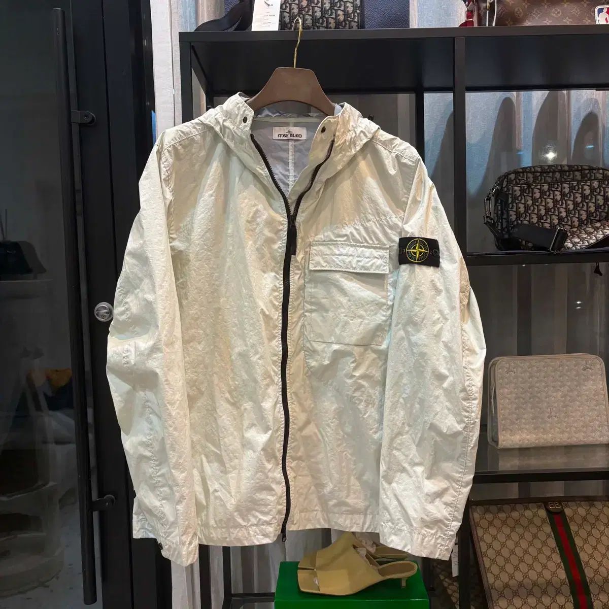 正規品 STONE ISLAND ストーンアイランド メンブラーナ ウィンドブレーカー