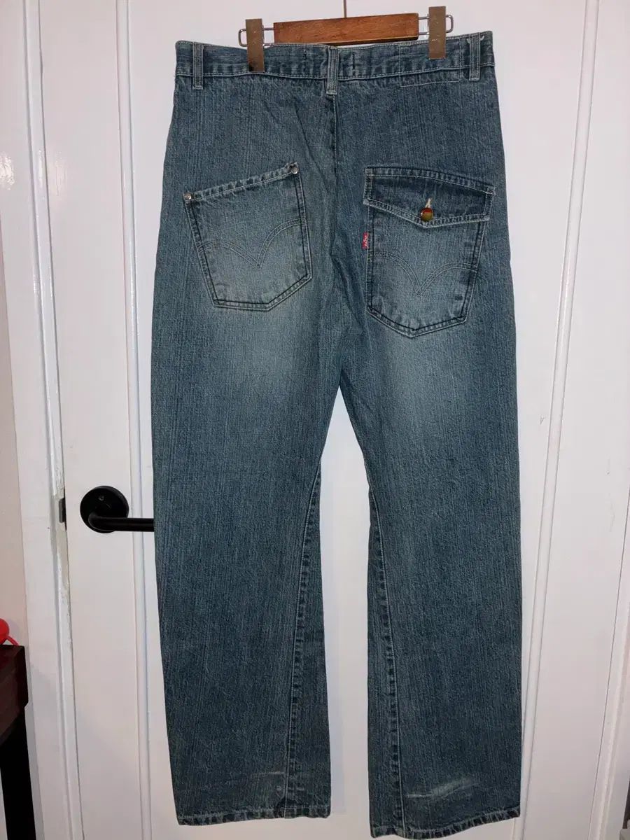 Levis Engineered Jeans Loose Fit 日本製品