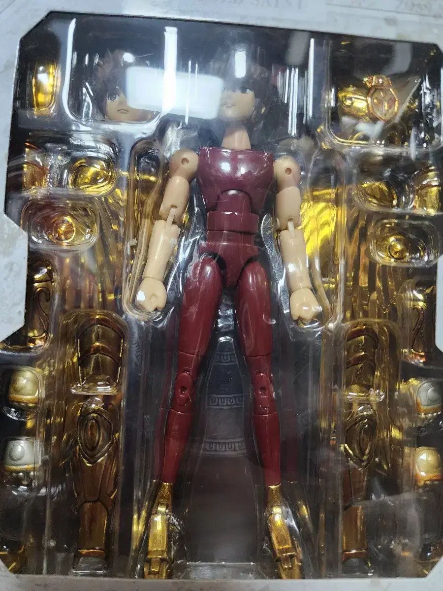 SAINT LUIS フィギュア BANDAI