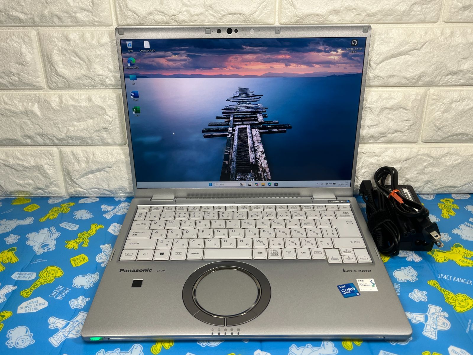 良品 レッツノート CF-FV1 16GB/512GB 14.0型 QHD 軽量