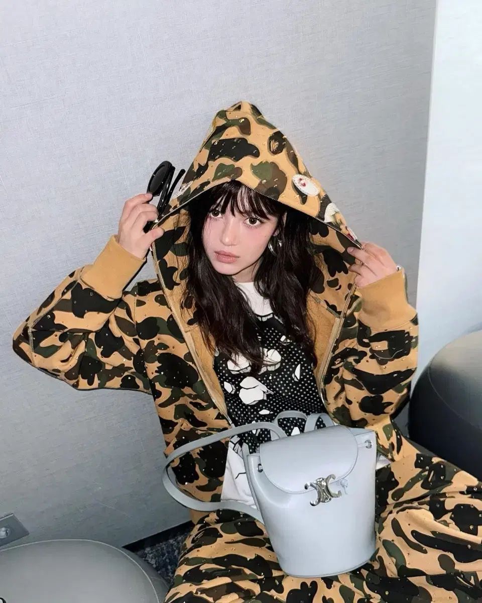 A BATHING APE アベイシングエイプ カモフラ シャーク ジップアップ