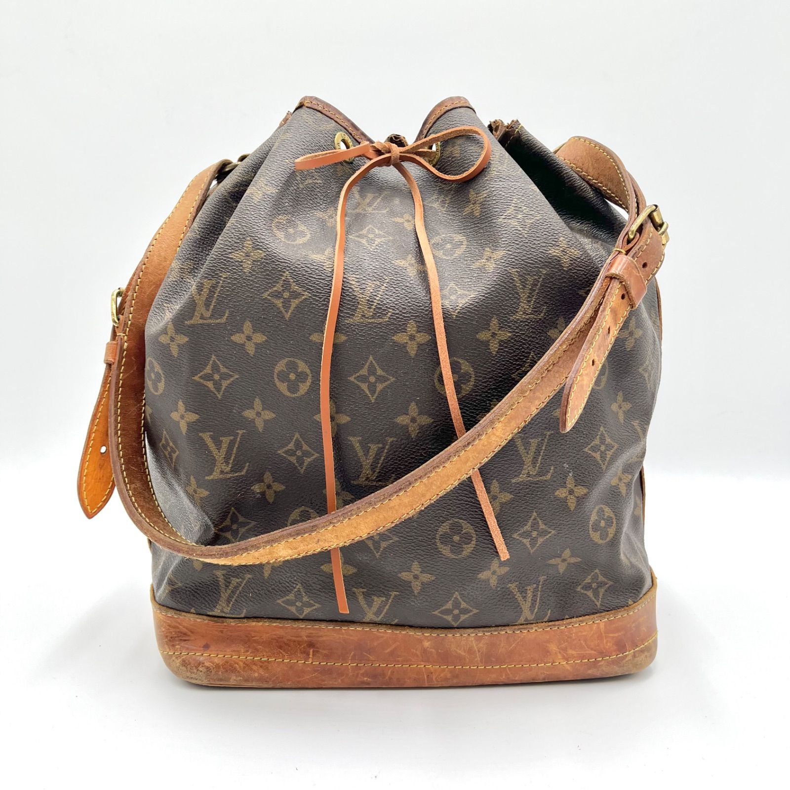 LOUIS VUITTON ルイヴィトン ノエ モノグラム 巾着 ショルダーバッグ M42224