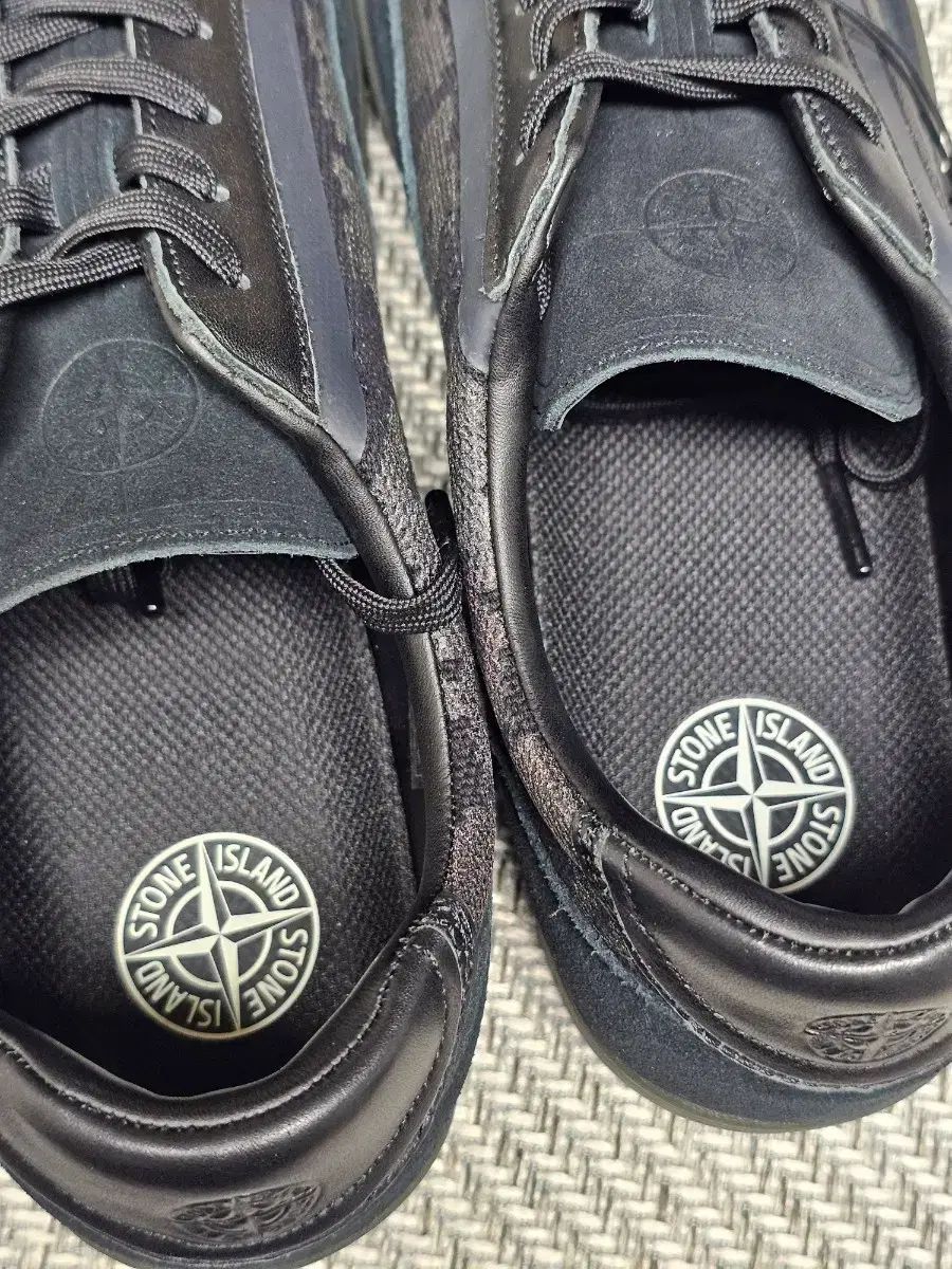 STONE ISLAND ストーンアイランド スニーカー ブラック STONE ISLAND ストーンアイランド スニーカー ブラック