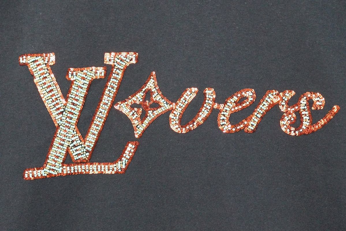 LOUIS VUITTON ルイヴィトン LVラバーズ エンベリッシュド Tシャツ コットン スパンコール ビーズ ロゴ刺繍 ネイビー Lサイズ XXLサイズ RM251Q NPL HRY29W 新品未使用