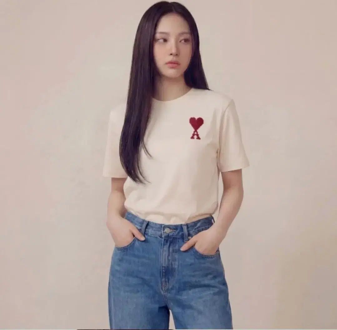 正規品 アミ ド 꾀흐 コットン 半袖Tシャツ (刺繍 ビックロゴ) 半袖Tシャツ 在庫5個あり 正規品 アミ ド 꾀흐 コットン 半袖Tシャツ (刺繍 ビックロゴ) 半袖Tシャツ 在庫5個あり