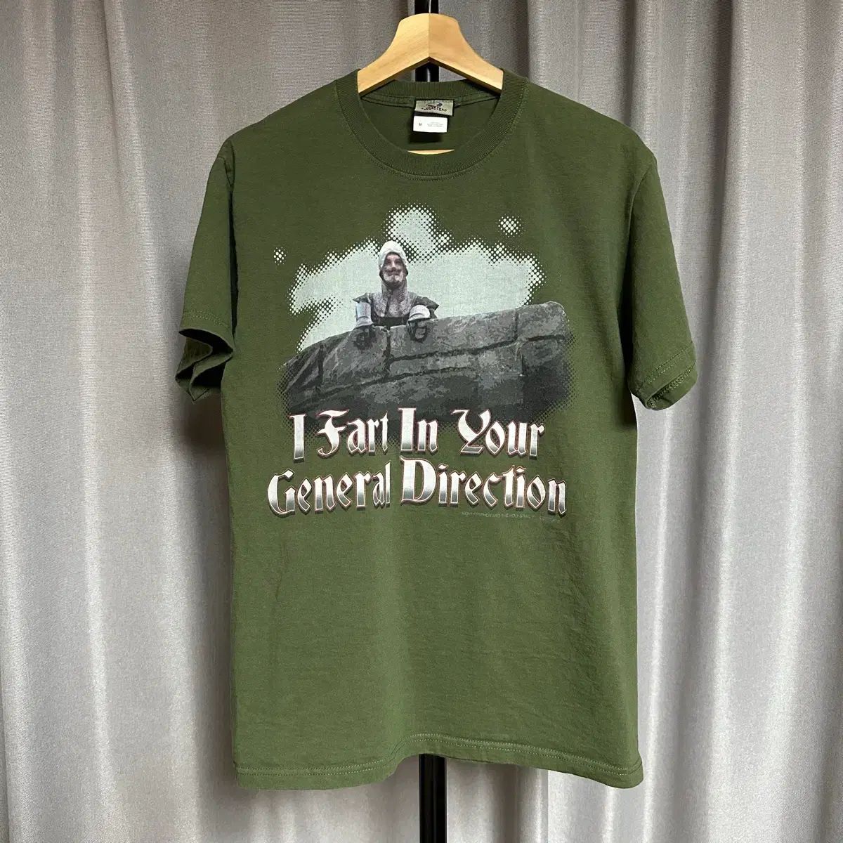ヴィンテージ 00s モンティ・パイソンの聖杯 Tシャツ M