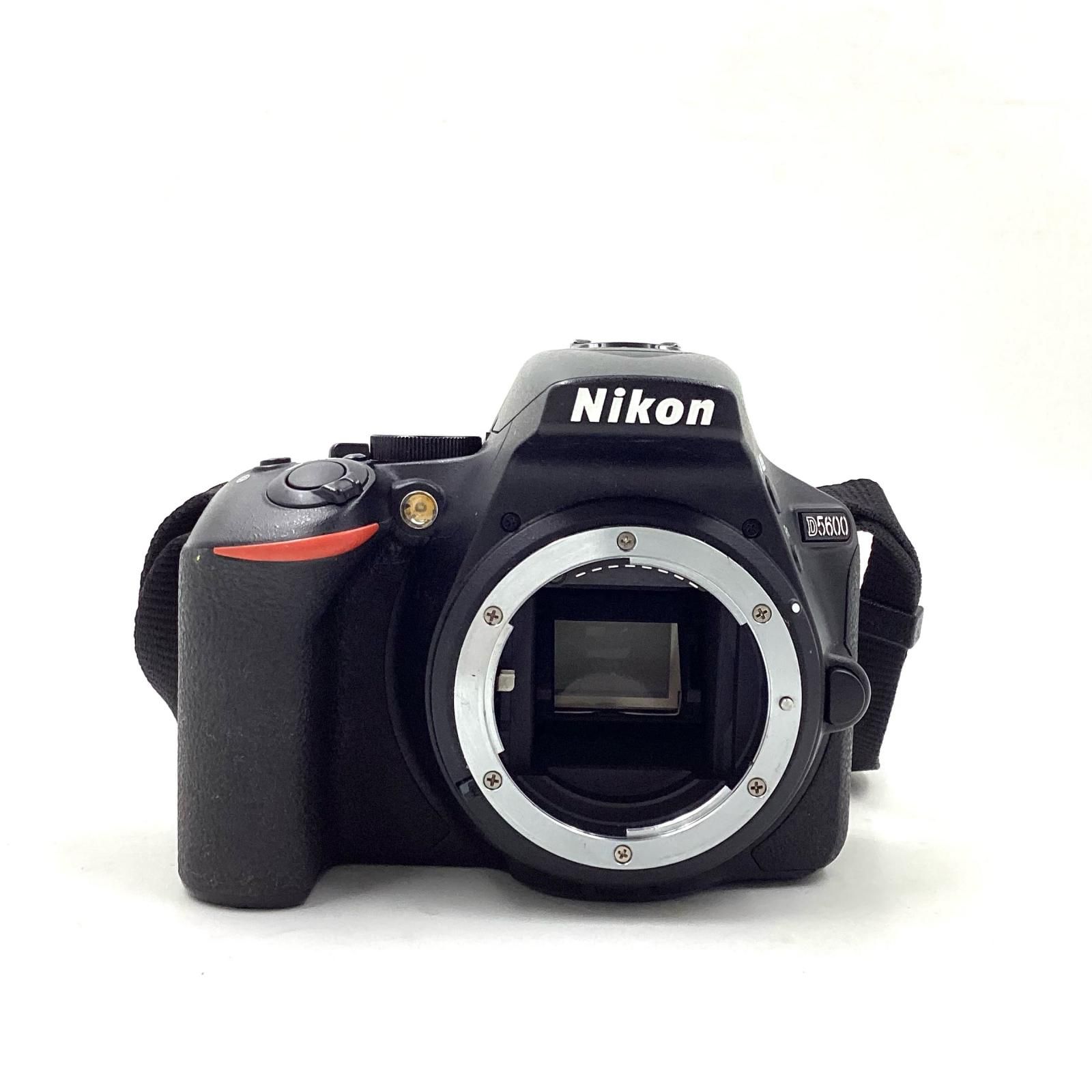 【全額返金保証】【最速発送】Nikon デジタル一眼 D5600 ボディ ブラック 美品 動作確認済