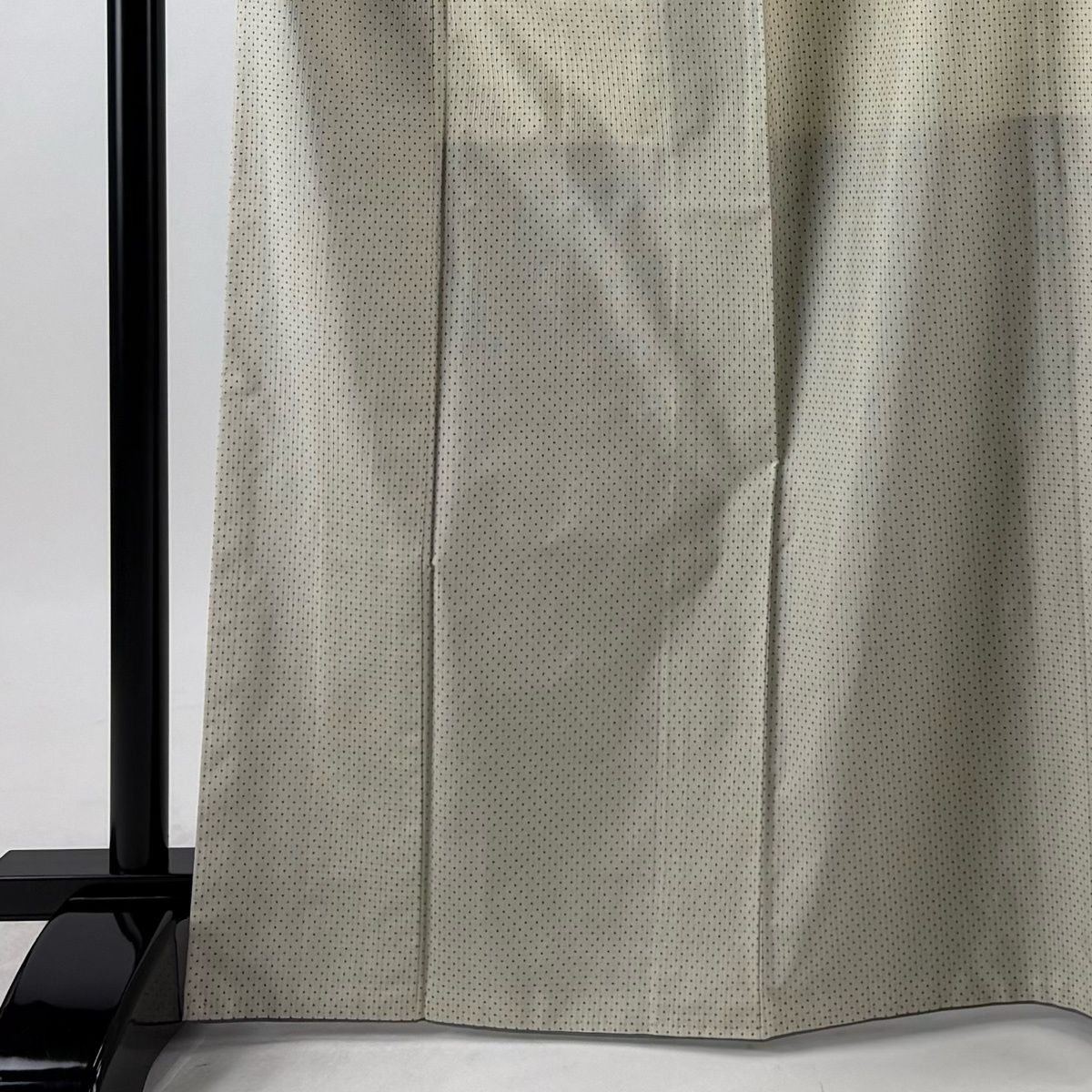 【美品】 大島紬 身丈168.5cm 裄丈67cm M 袷 奄美絣 証紙 幾何学 クリーム 正絹 名品 【中古】