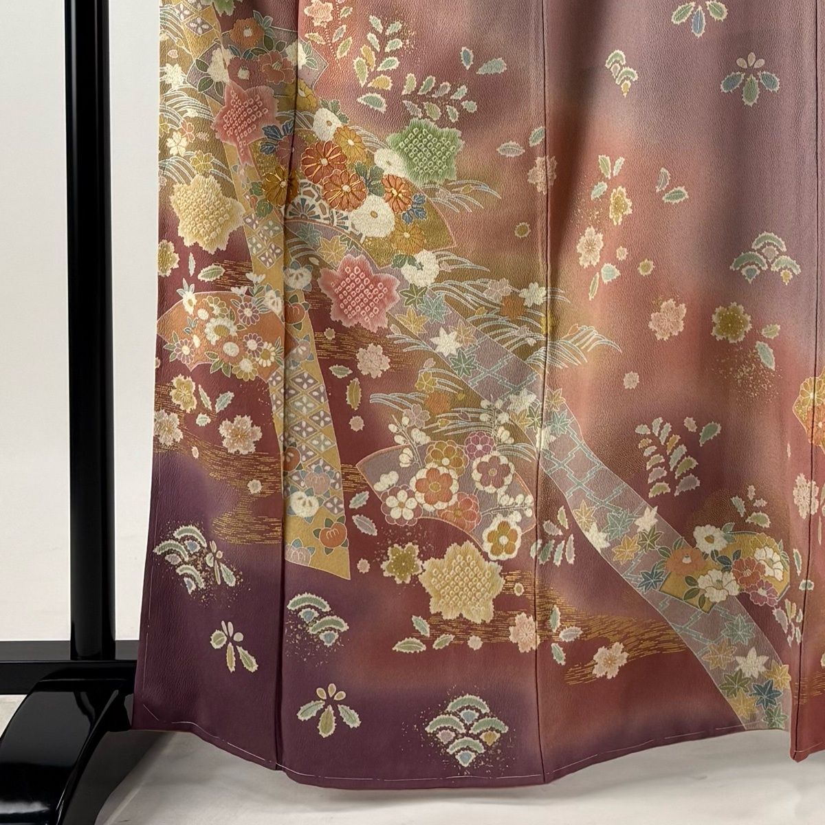 訪問着 身丈165cm 裄丈66cm M 袷 扇面 菊 金糸 金銀彩 薄小豆 正絹 名品 【中古】