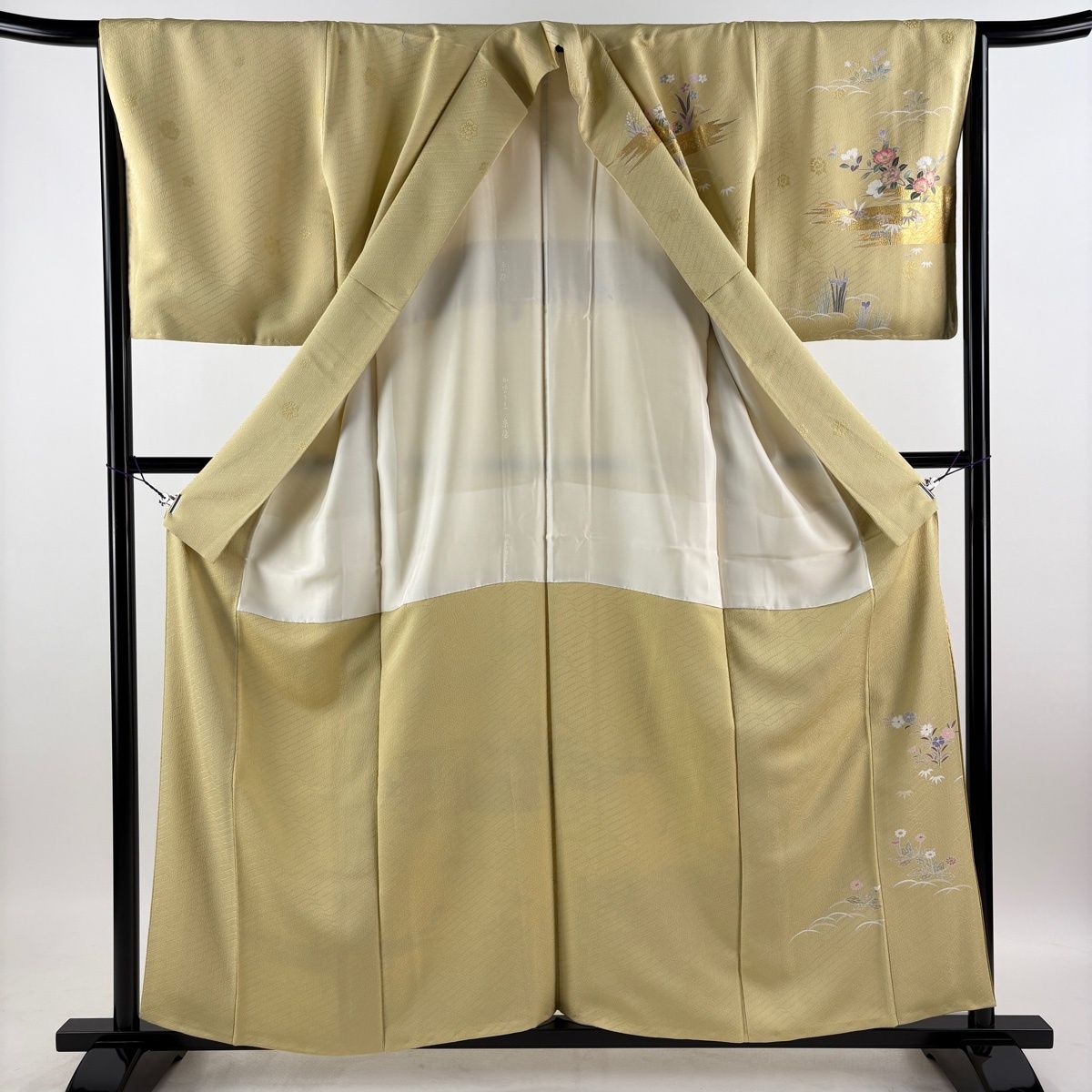 【美品】 訪問着 身丈158cm 裄丈66cm M 袷 霞 草花 金糸 金彩 薄黄土色 正絹 名品 一つ紋 【中古】