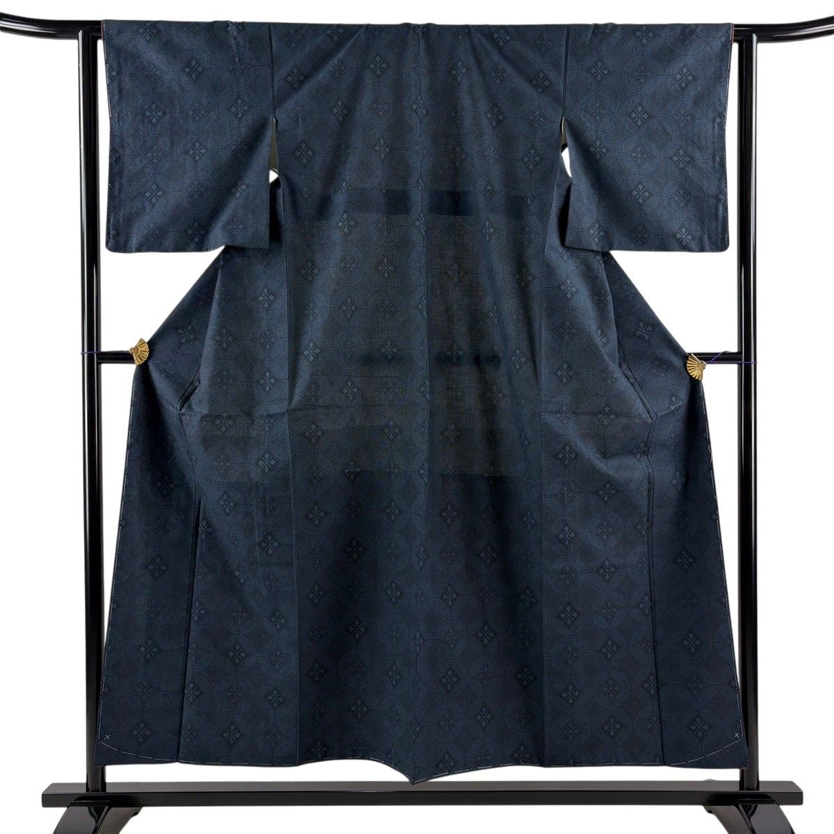 【美品】 紬 身丈155cm 裄丈62cm S 袷 落款 証紙 七宝 花菱 紺色 正絹 名品 【中古】