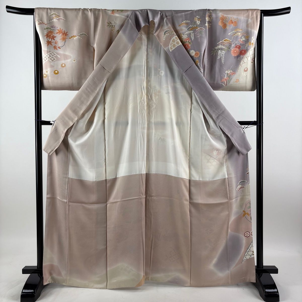訪問着 身丈165cm 裄丈66.5cm M 袷 花丸文 流水 刺繍 金糸 薄紫 正絹 名品 【中古】 訪問着 身丈165cm 裄丈66.5cm M 袷 花丸文 流水 刺繍 金糸 薄紫 正絹 名品 【中古】