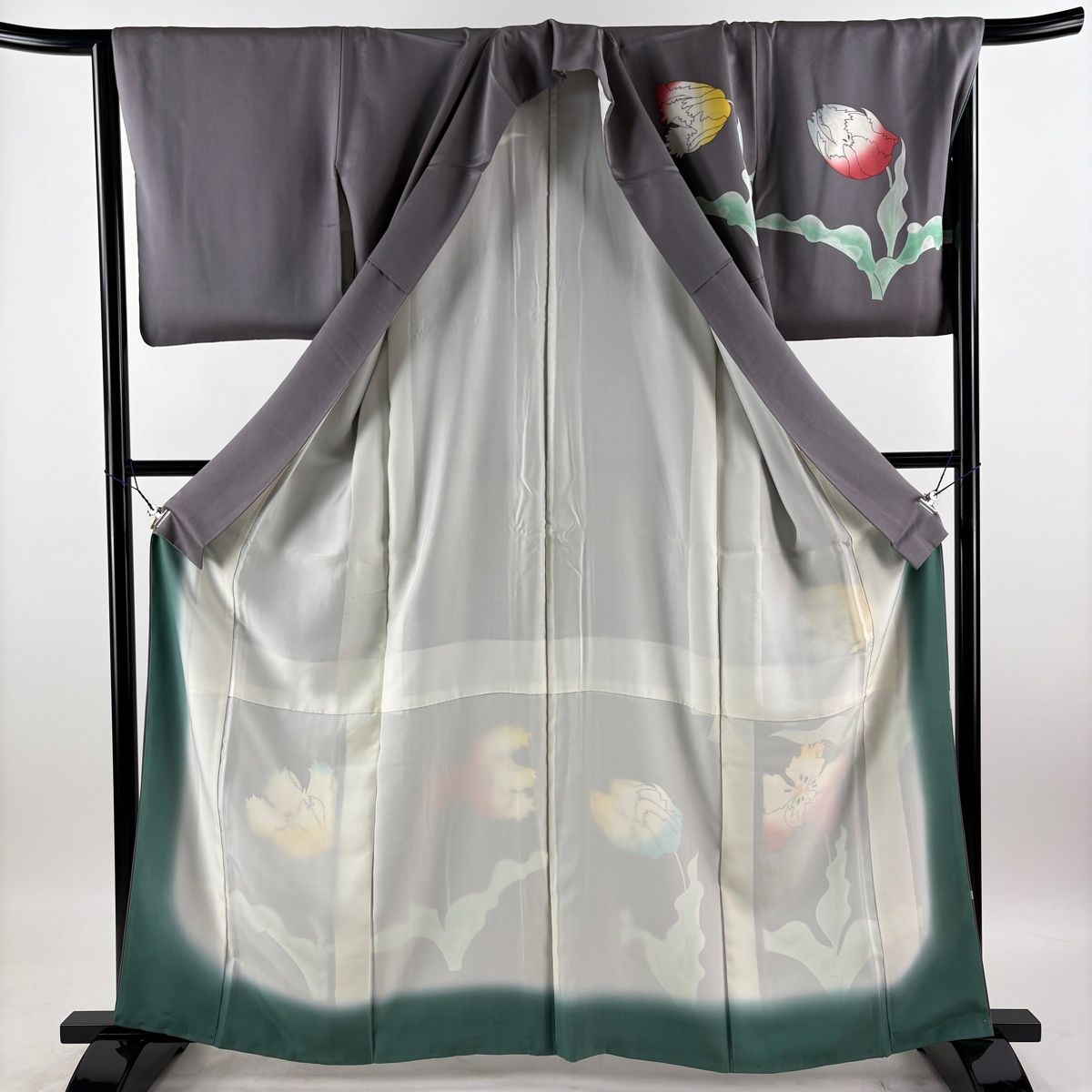 付下げ 身丈163cm 裄丈65.5cm M 袷 草花 灰紫 正絹 名品 【中古】 付下げ 身丈163cm 裄丈65.5cm M 袷 草花 灰紫 正絹 名品 【中古】