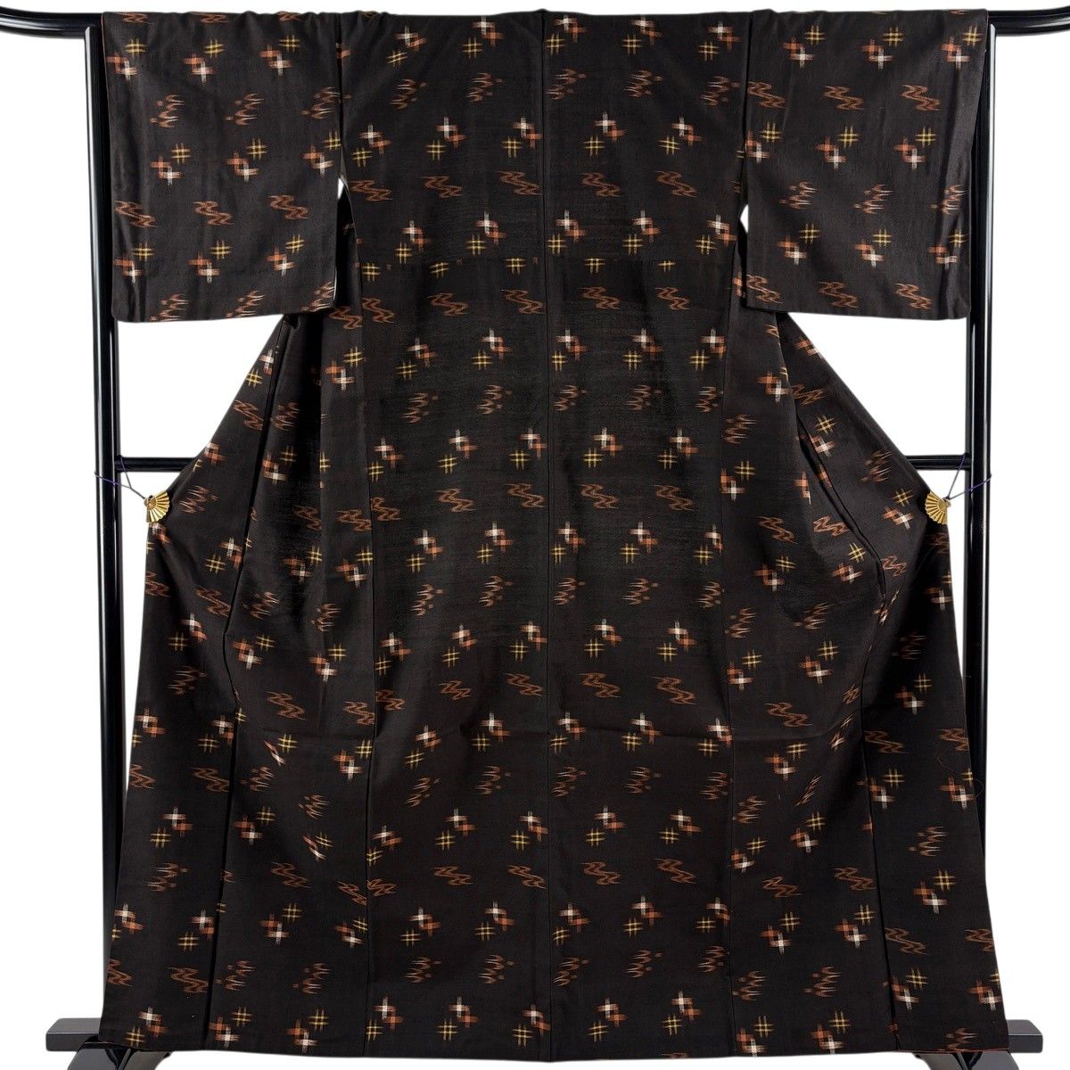紬 身丈161cm 裄丈65cm M 袷 燕 井桁 焦茶色 正絹 名品 【中古】