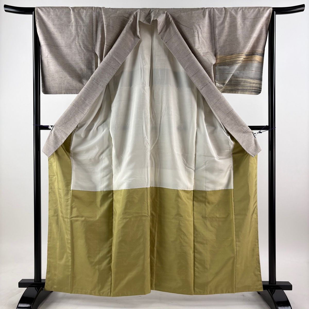 【美品】 付下げ 身丈161.5cm 裄丈66cm M 袷 紬地 霞 縞 薄小豆 正絹 名品 【中古】