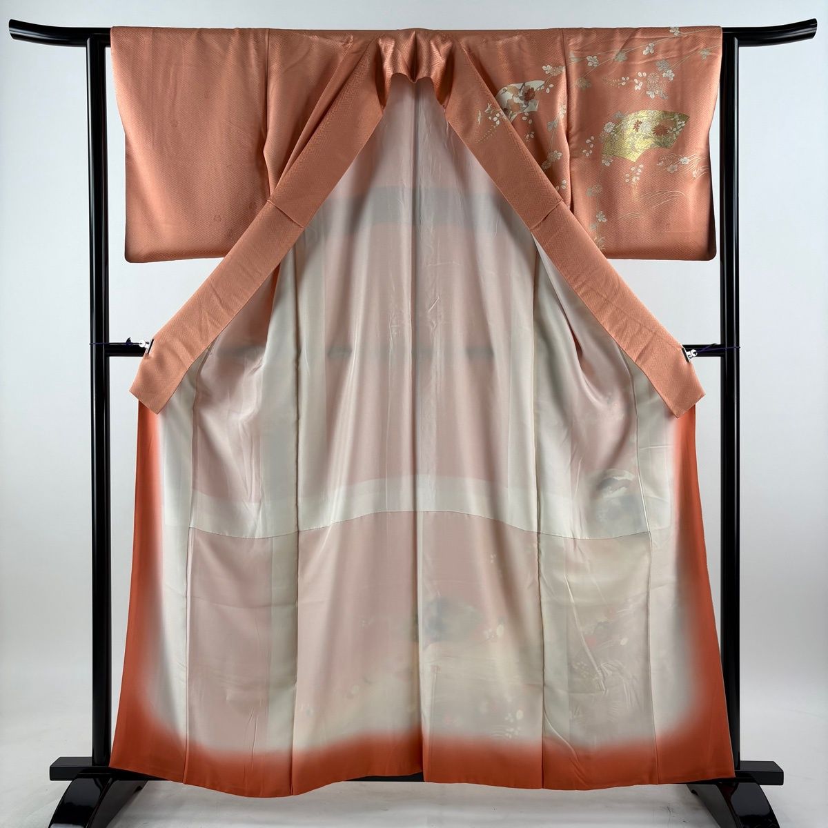 訪問着 身丈158.5cm 裄丈63cm S 袷 吾妻徳穂 落款 扇面 草花 金糸 金彩 サーモンピンク 正絹 名品 【中古】