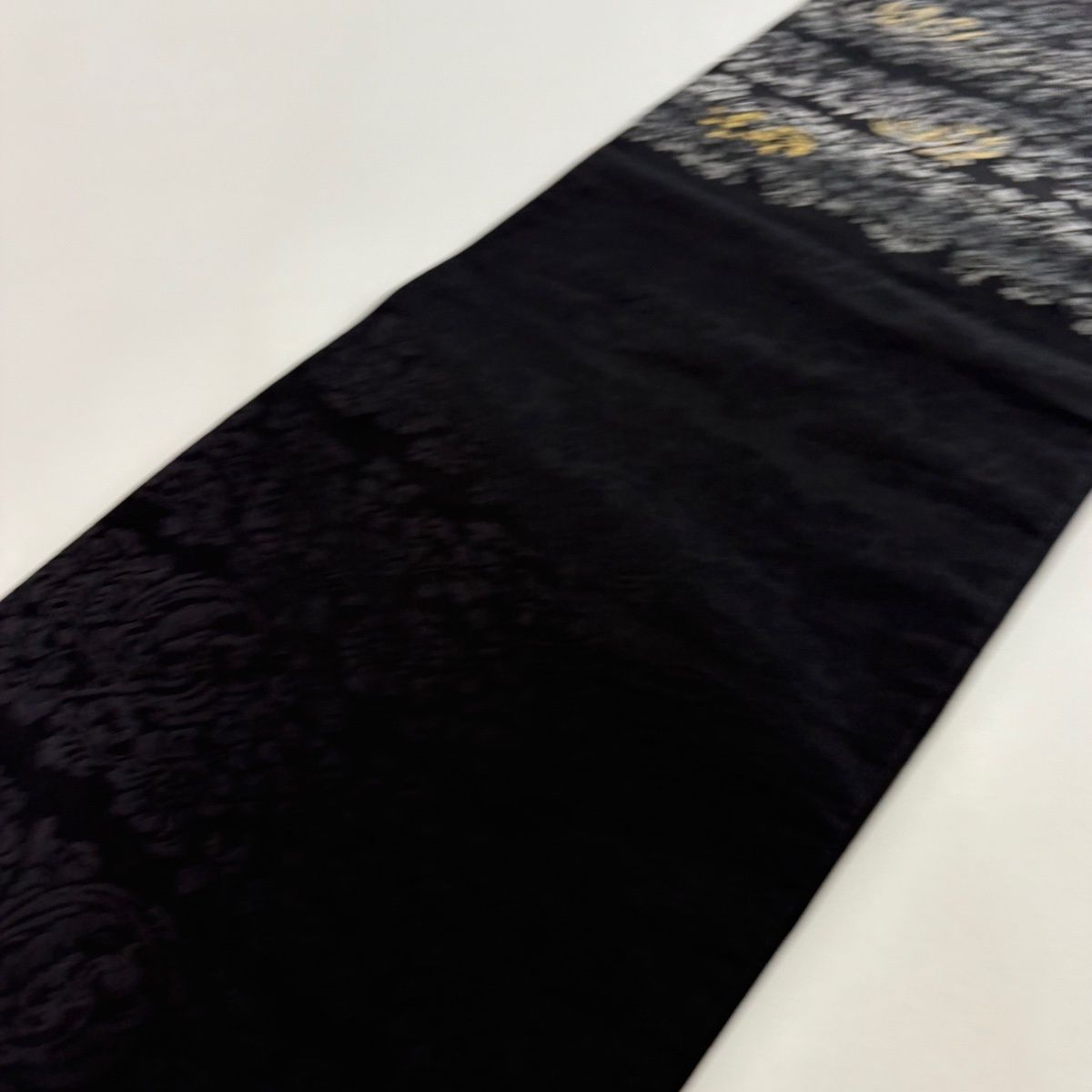 袋帯 名品 鳳凰 花唐草 黒 六通 正絹 【中古】 袋帯 名品 鳳凰 花唐草 黒 六通 正絹 【中古】