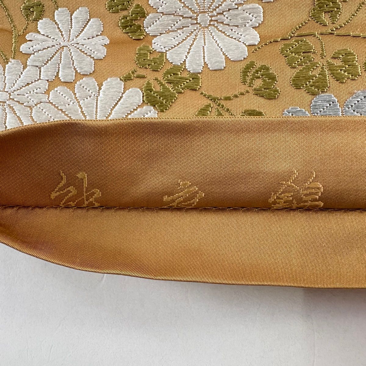 袋帯 名品 河合美術織物 落款 菊 唐織 薄茶色 六通 正絹 【中古】