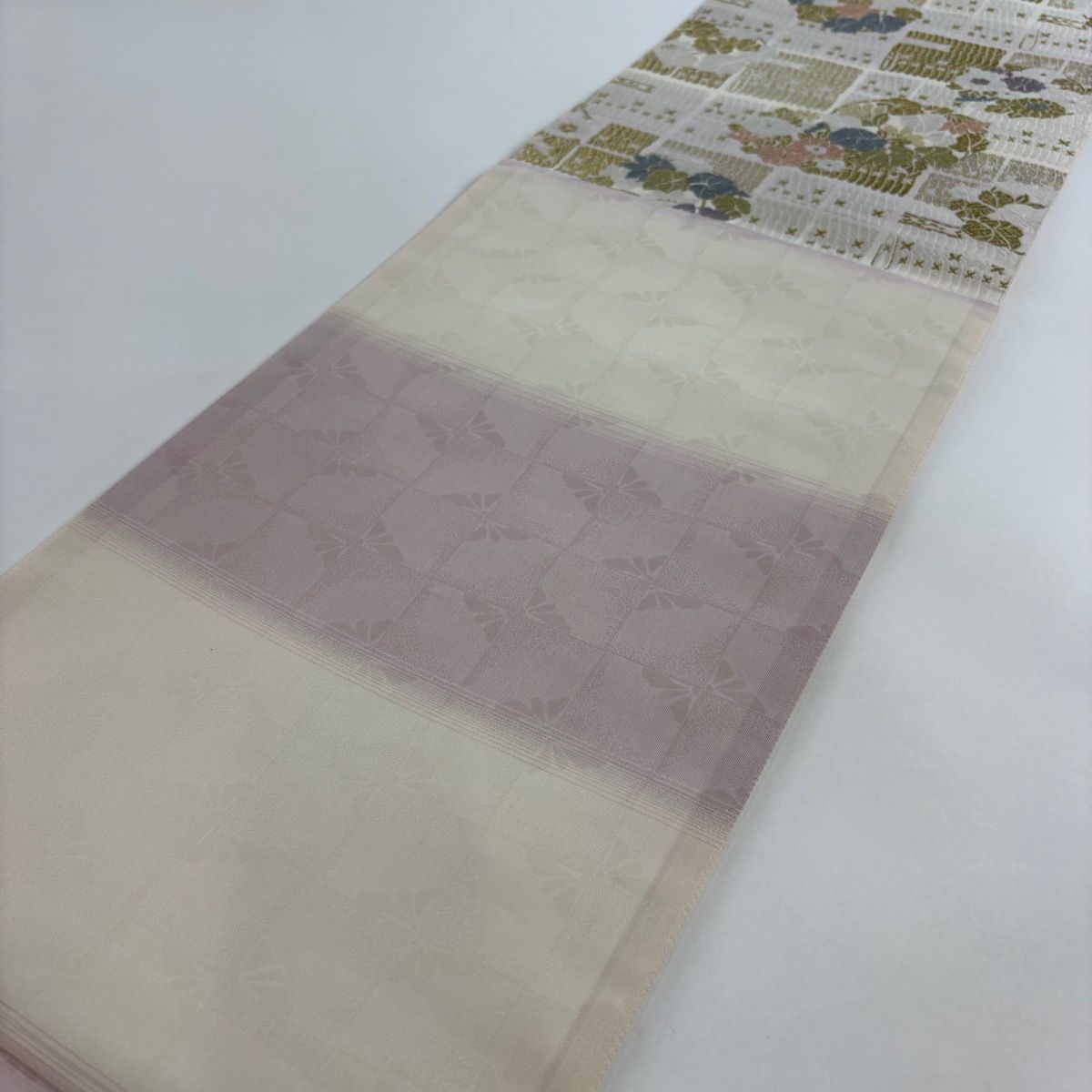 袋帯 名品 花丸文 鎧威 金糸 箔 クリーム 六通 正絹 【中古】