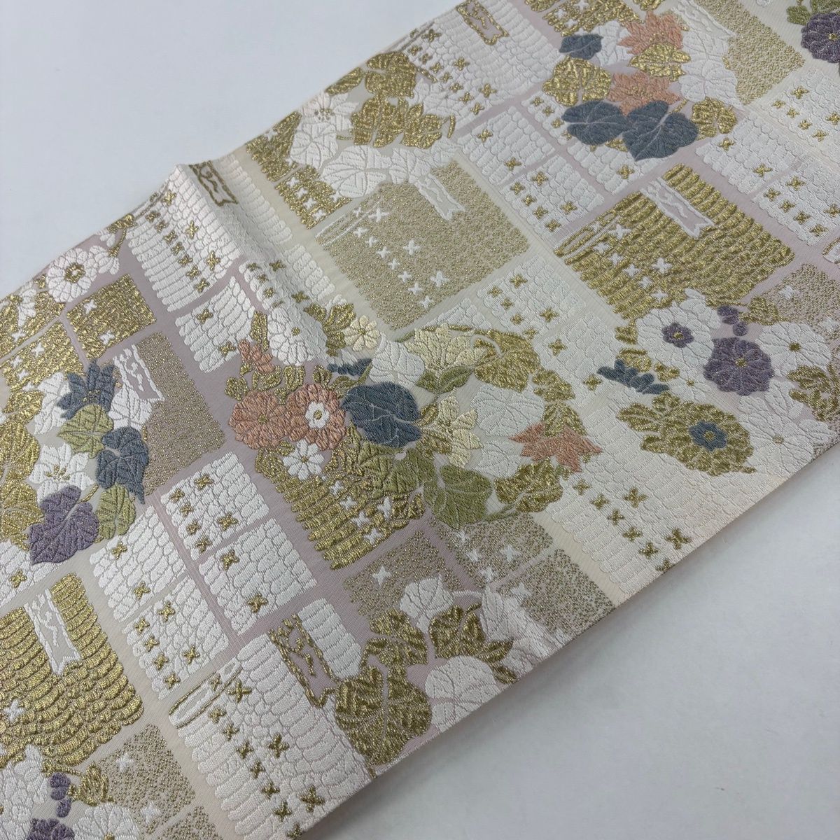 袋帯 名品 花丸文 鎧威 金糸 箔 クリーム 六通 正絹 【中古】