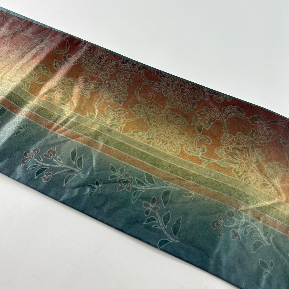 袋帯 逸品 落款 牛首紬地 花唐草 縞 金彩 灰緑 全通 正絹 【中古】 袋帯 逸品 落款 牛首紬地 花唐草 縞 金彩 灰緑 全通 正絹 【中古】