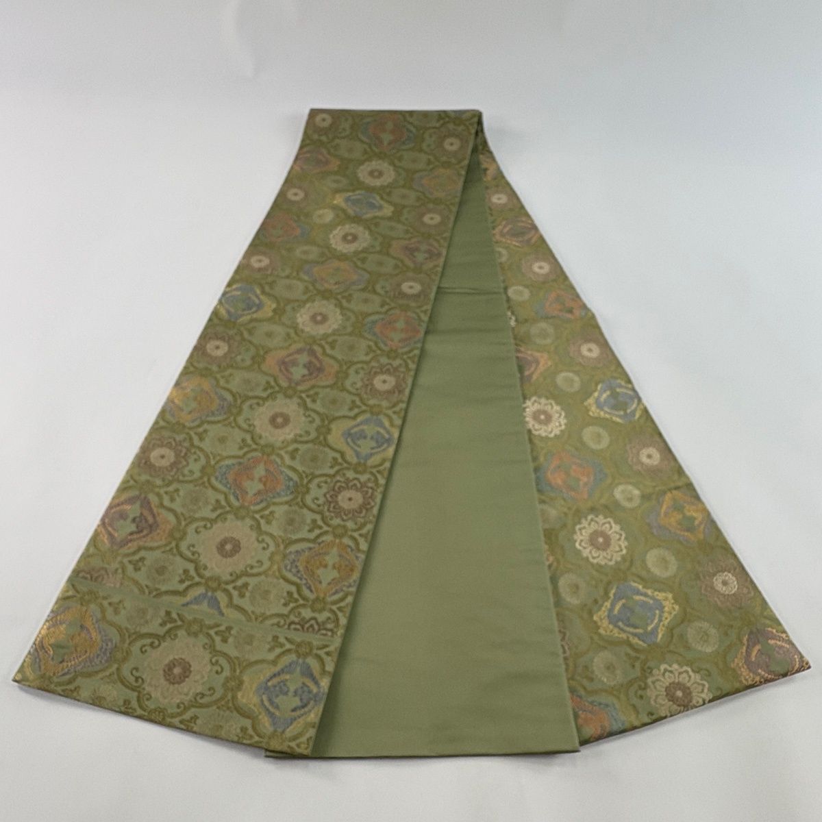 【美品】 袋帯 逸品 落款 北尾織物 有職錦 華文 向かい鳥 唐織 灰緑 全通 正絹 【中古】 【美品】 袋帯 逸品 落款 北尾織物 有職錦 華文 向かい鳥 唐織 灰緑 全通 正絹 【中古】