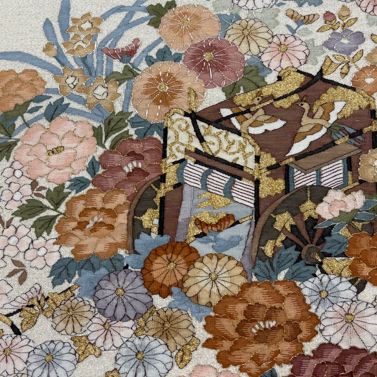 袋帯 逸品 御所車 草花 金糸 ベージュ お太鼓柄 正絹 【中古】