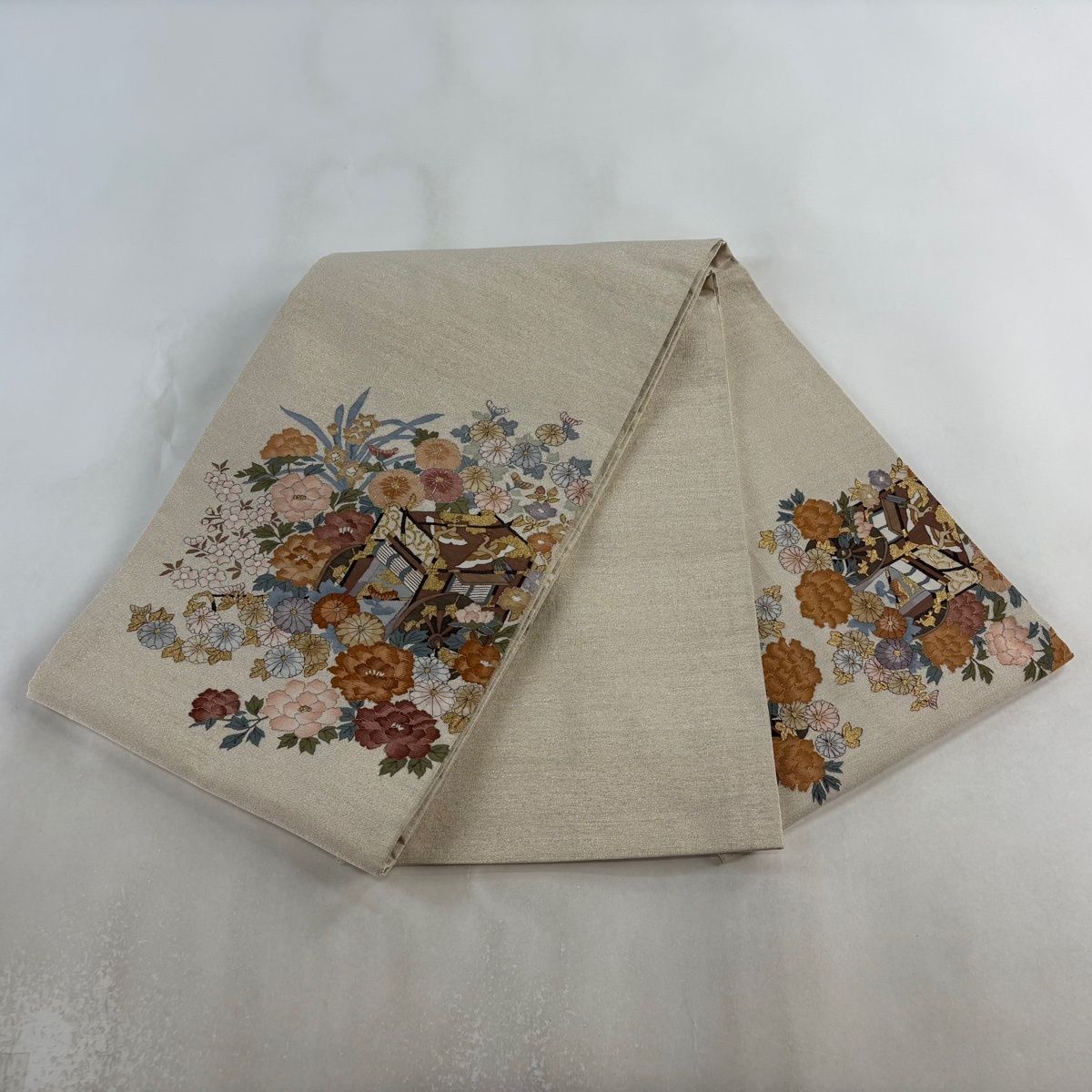 袋帯 逸品 御所車 草花 金糸 ベージュ お太鼓柄 正絹 【中古】