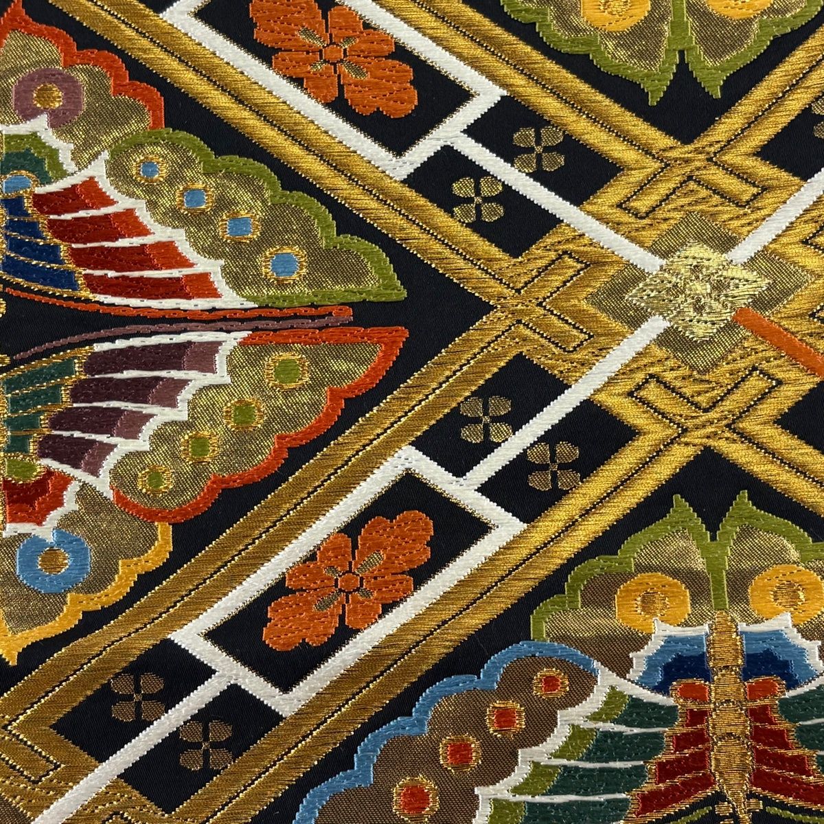 【美品】 袋帯 逸品 河合美術織物 落款 蝶 花 金糸 箔 黒 六通 正絹 【中古】