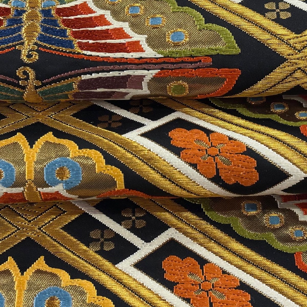 【美品】 袋帯 逸品 河合美術織物 落款 蝶 花 金糸 箔 黒 六通 正絹 【中古】