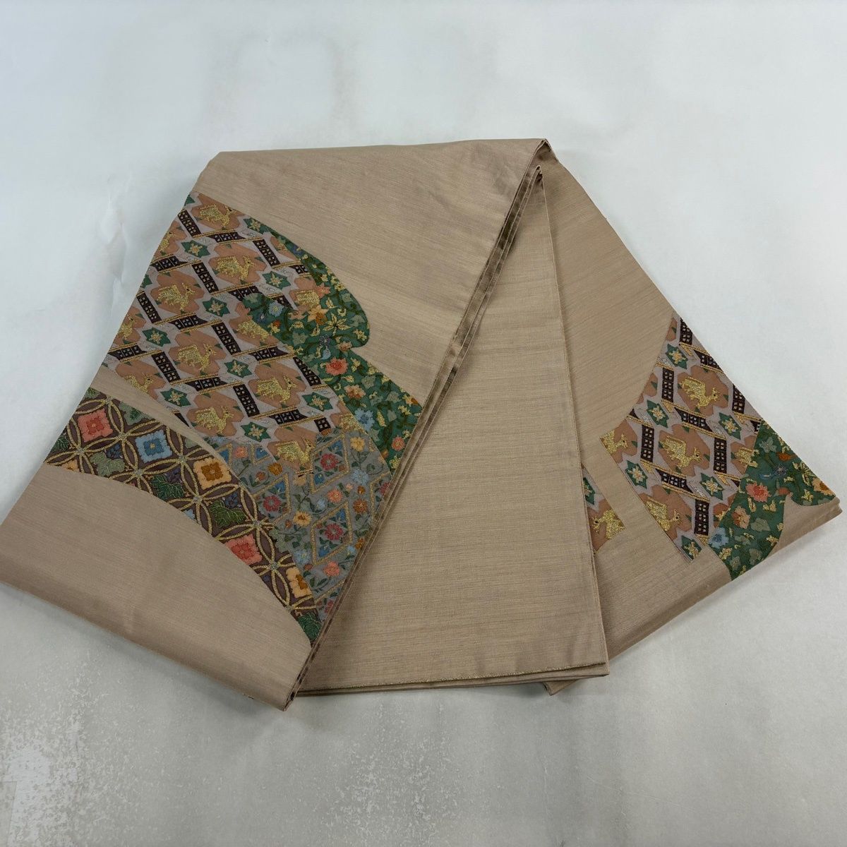 袋帯 逸品 有栖川文 花唐草 金銀糸 薄茶色 お太鼓柄 正絹 【中古】