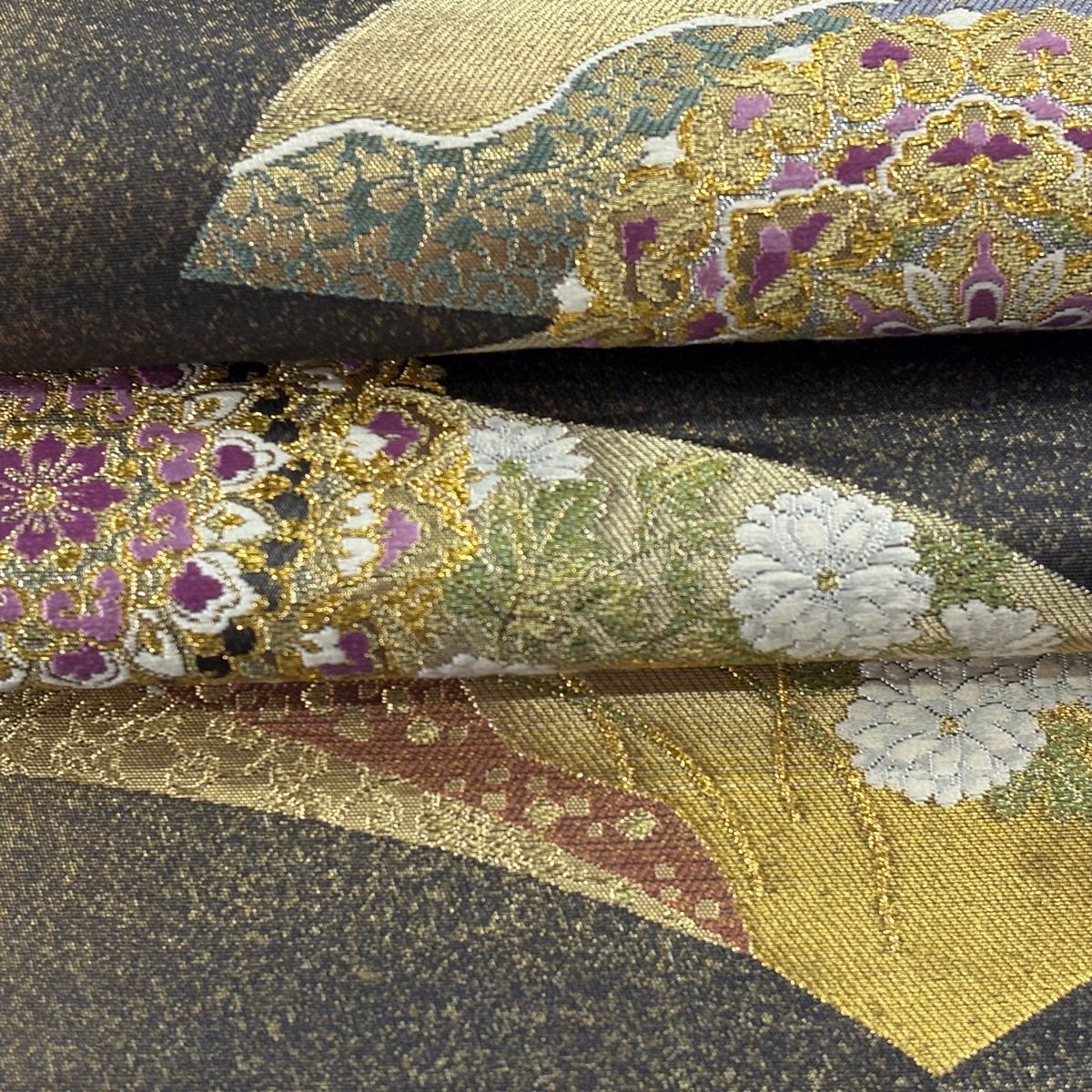 袋帯 逸品 じゅらく 落款 証紙 帝王紫 扇面 華文 金糸 箔 墨色 お太鼓柄 正絹 【中古】