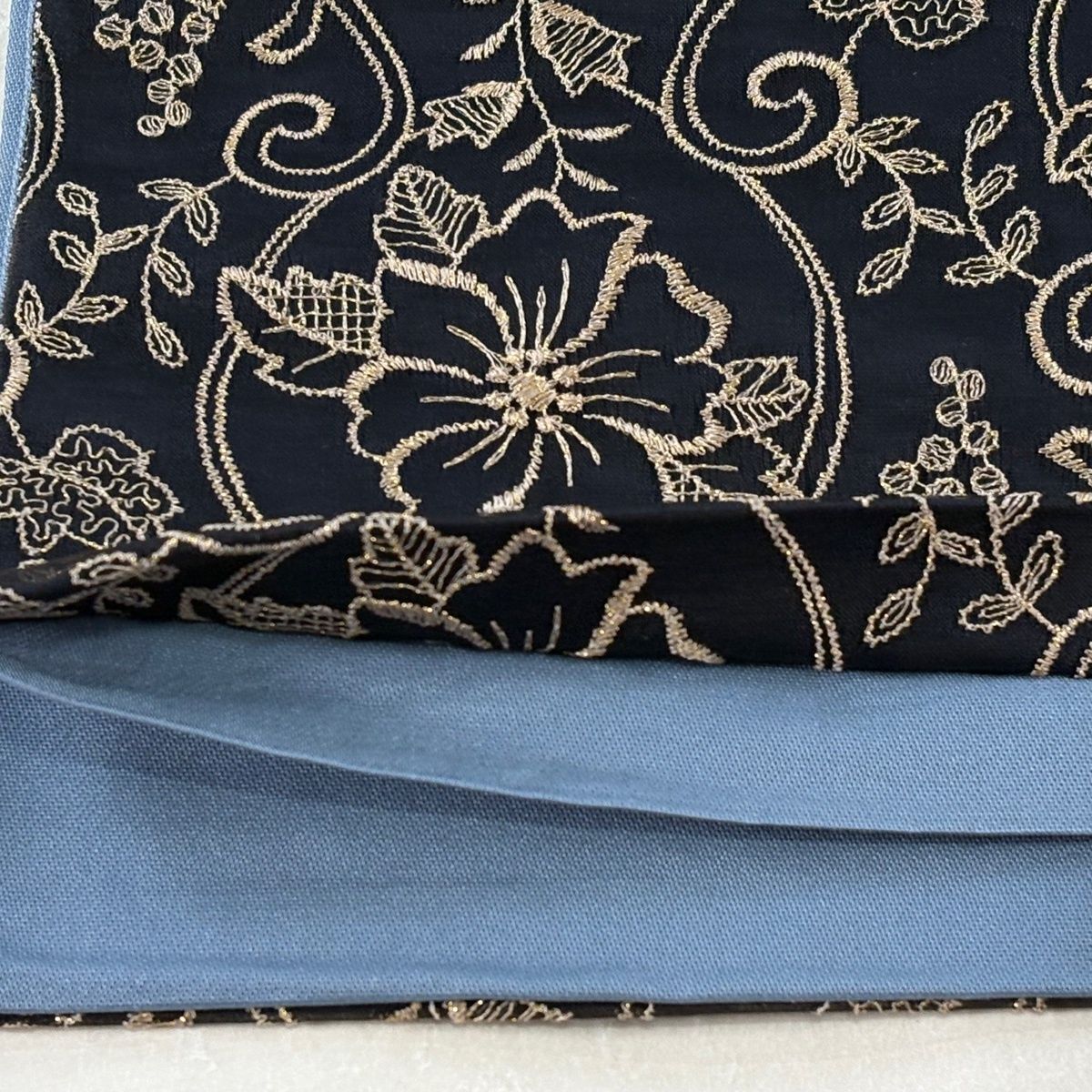 【美品】 袋帯 逸品 葡萄 草花 金銀彩 刺繍 黒 お太鼓柄 正絹 【中古】