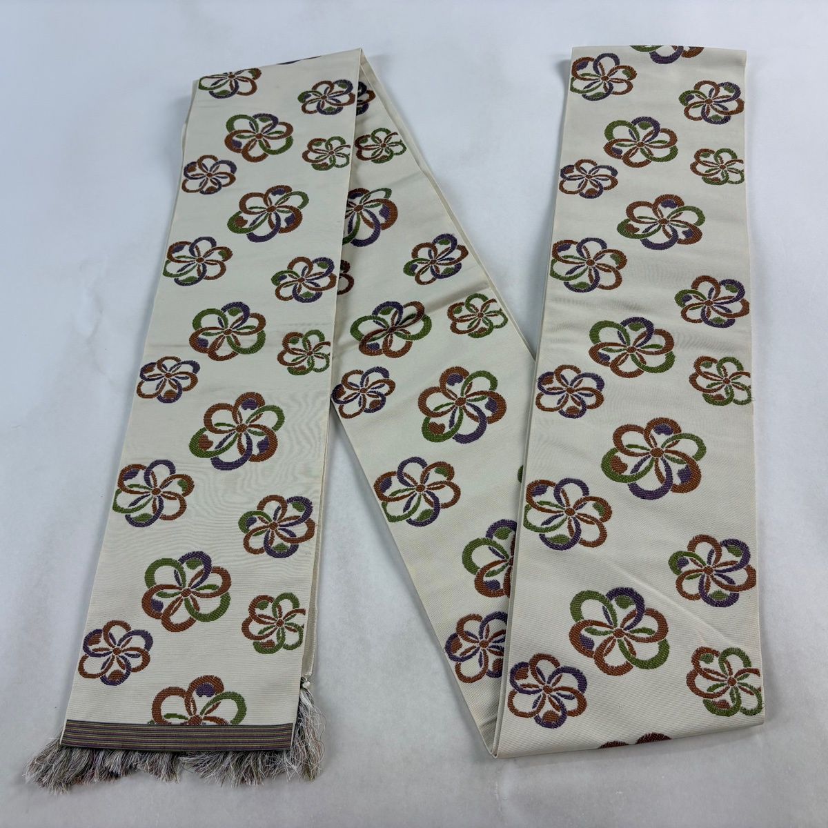 【美品】半幅帯 名品 博多織 証紙 花 クリーム 正絹 【中古】 【美品】半幅帯 名品 博多織 証紙 花 クリーム 正絹 【中古】