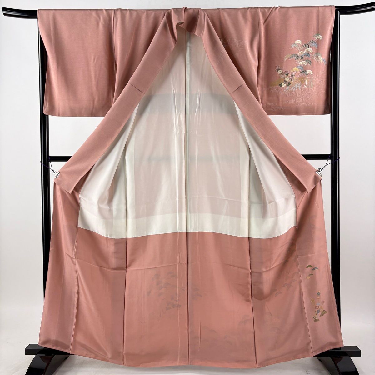 訪問着 身丈163cm 裄丈66.5cm M 袷 袋帯セット 松 椿 金糸 金彩 ピンク 正絹 秀品 【中古】 訪問着 身丈163cm 裄丈66.5cm M 袷 袋帯セット 松 椿 金糸 金彩 ピンク 正絹 秀品 【中古】