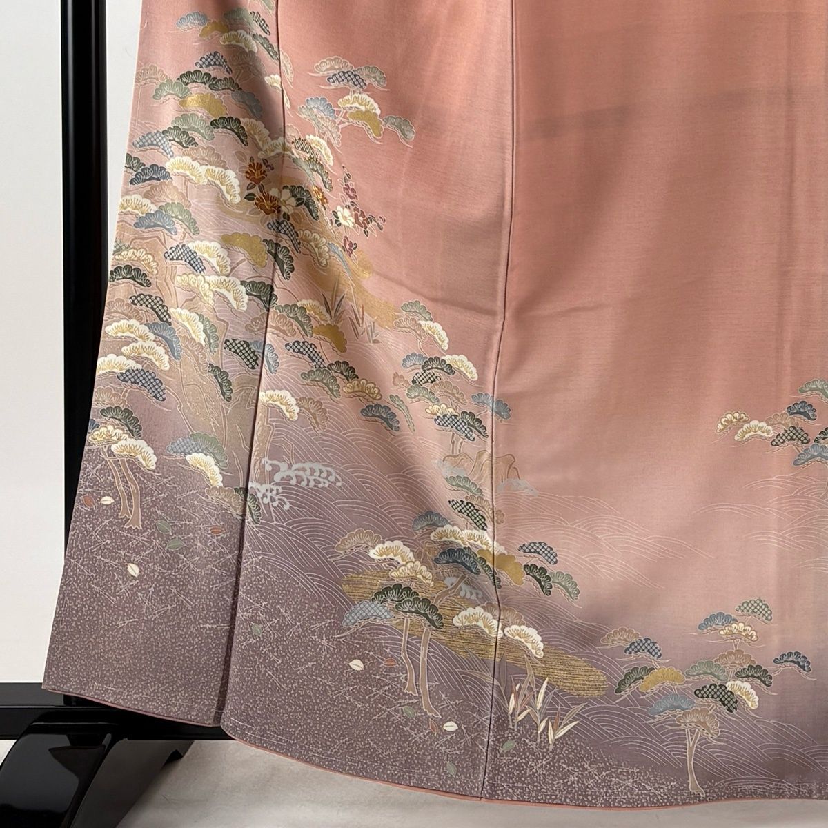 訪問着 身丈163cm 裄丈66.5cm M 袷 袋帯セット 松 椿 金糸 金彩 ピンク 正絹 秀品 【中古】 訪問着 身丈163cm 裄丈66.5cm M 袷 袋帯セット 松 椿 金糸 金彩 ピンク 正絹 秀品 【中古】