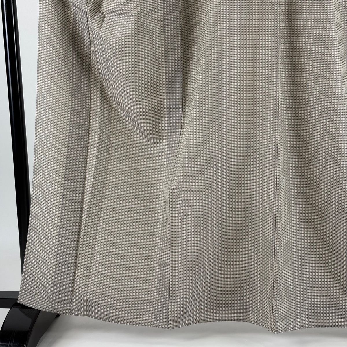 紬 身丈164cm 裄丈67.5cm L 単衣 幾何学 灰茶 正絹 逸品 【中古】 紬 身丈164cm 裄丈67.5cm L 単衣 幾何学 灰茶 正絹 逸品 【中古】