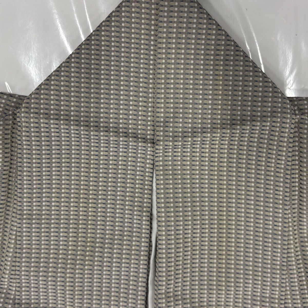 紬 身丈164cm 裄丈67.5cm L 単衣 幾何学 灰茶 正絹 逸品 【中古】 紬 身丈164cm 裄丈67.5cm L 単衣 幾何学 灰茶 正絹 逸品 【中古】