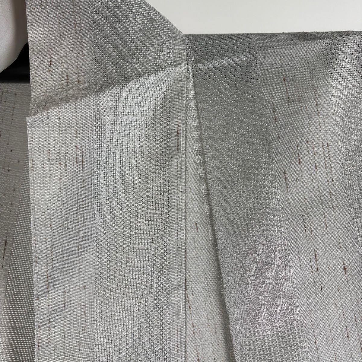 【美品】 紬 身丈155cm 裄丈61.5cm S 薄物 夏紬 やまと 縞 幾何学 灰緑 正絹 逸品 【中古】