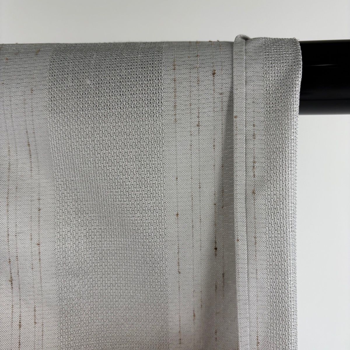 【美品】 紬 身丈155cm 裄丈61.5cm S 薄物 夏紬 やまと 縞 幾何学 灰緑 正絹 逸品 【中古】