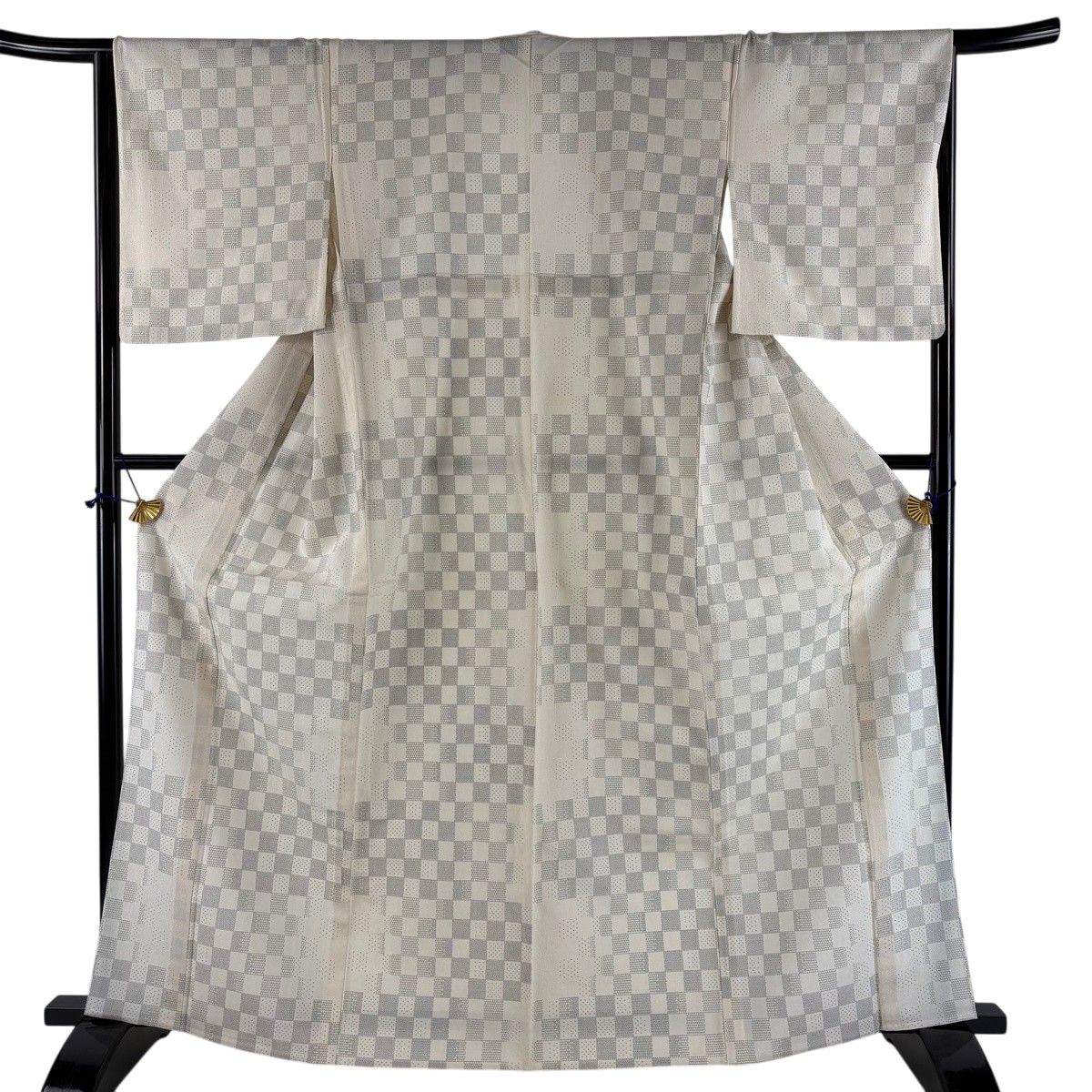 【美品】 塩沢紬 身丈165cm 裄丈64.5cm M 単衣 証紙 市松 亀甲絣 クリーム 正絹 逸品 【中古】