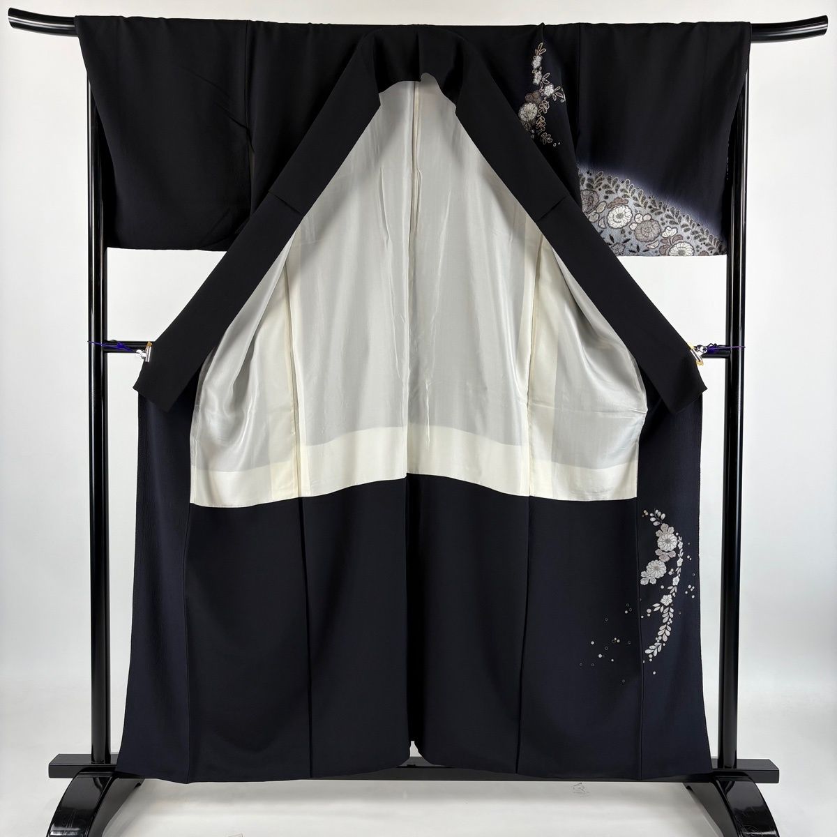 付下げ 身丈157cm 裄丈69.5cm L 袷 辻が花 青海波 金銀彩 黒 正絹 名品 【中古】