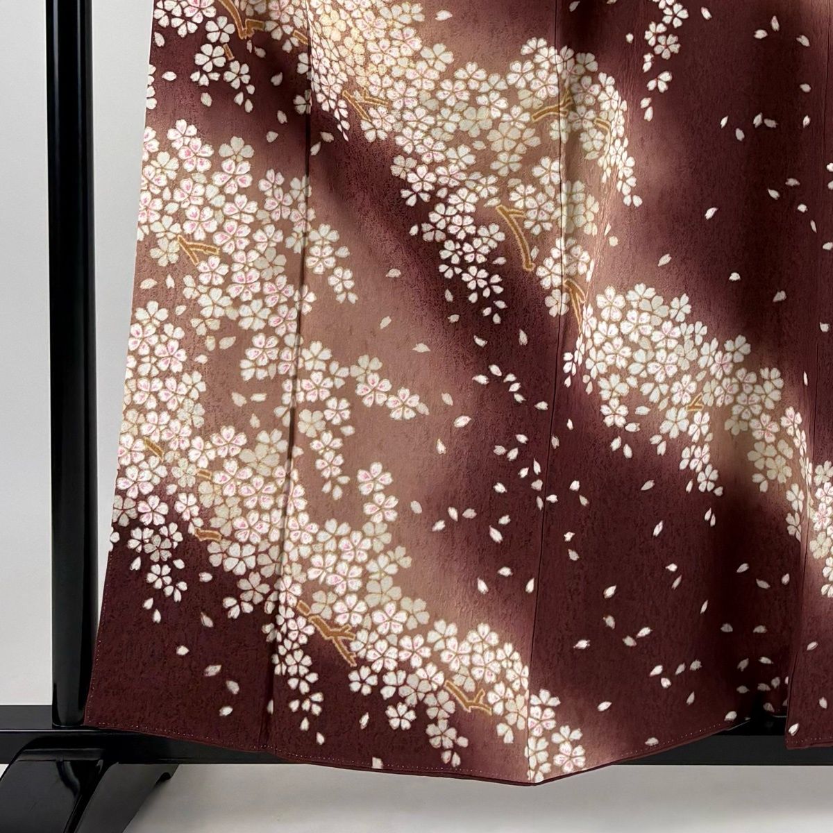 【美品】 訪問着 身丈158.5cm 裄丈67.5cm L 袷 ほていや 桜 地紋 ぼかし 小豆色 正絹 名品 【中古】