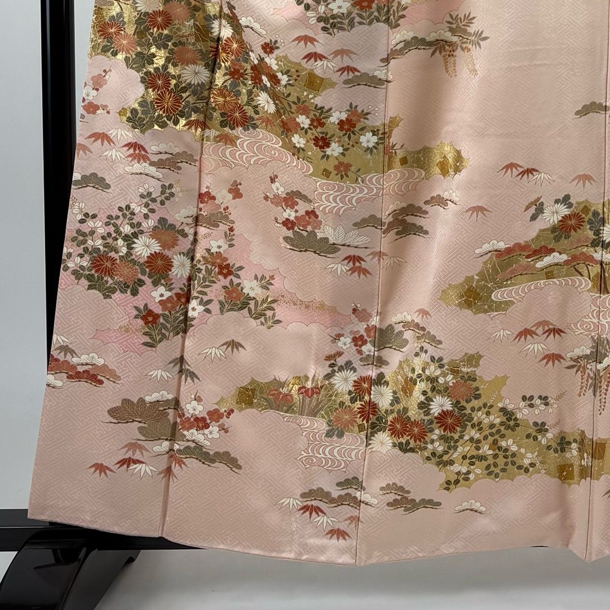 訪問着 身丈159.5cm 裄丈65.5cm M 袷 吾妻徳穂 落款 菊 松竹梅 金糸 金彩 ピンク 正絹 名品 【中古】