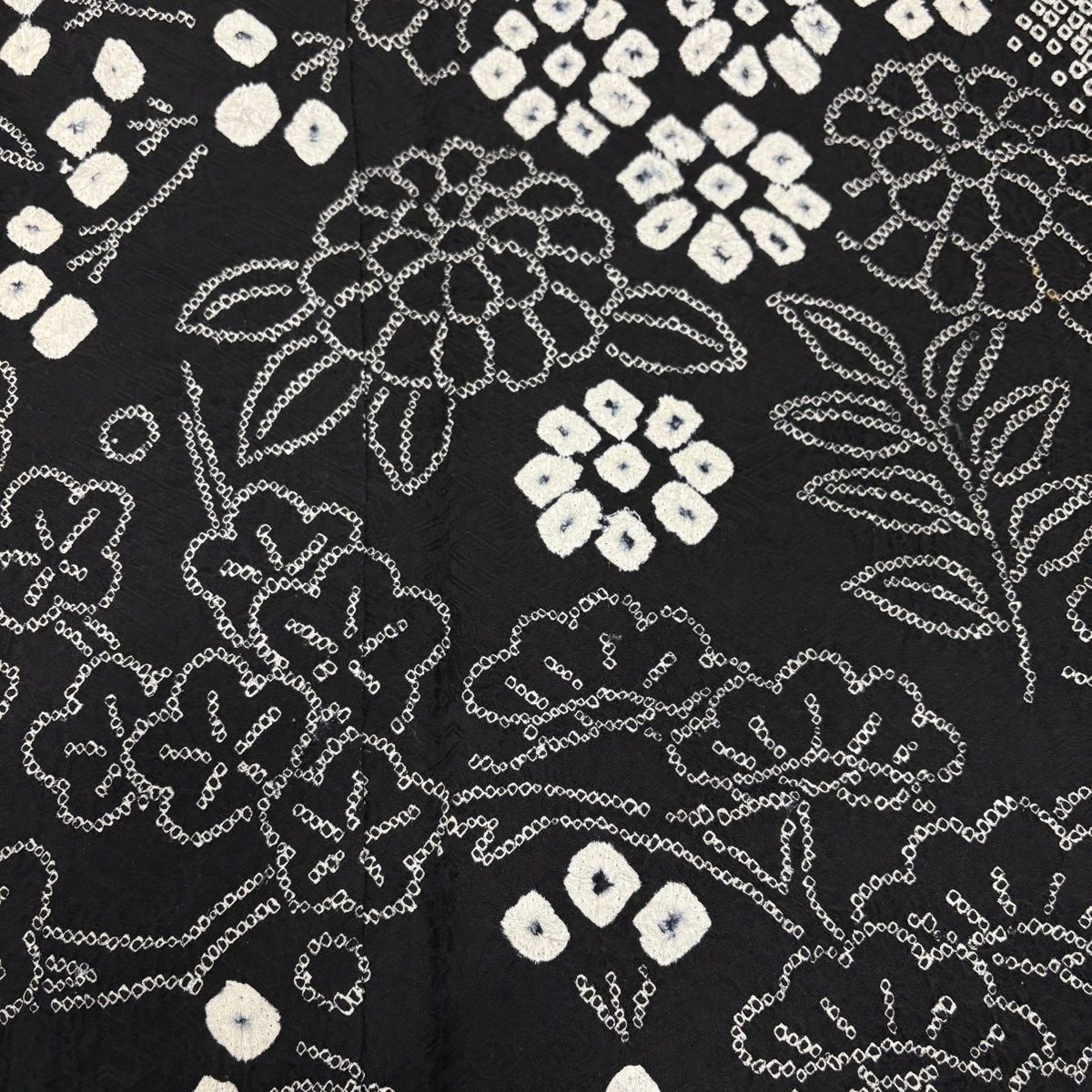 【美品】 訪問着 身丈170cm 裄丈66.5cm M 袷 松竹梅 菊 絞り 黒 正絹 名品 【中古】