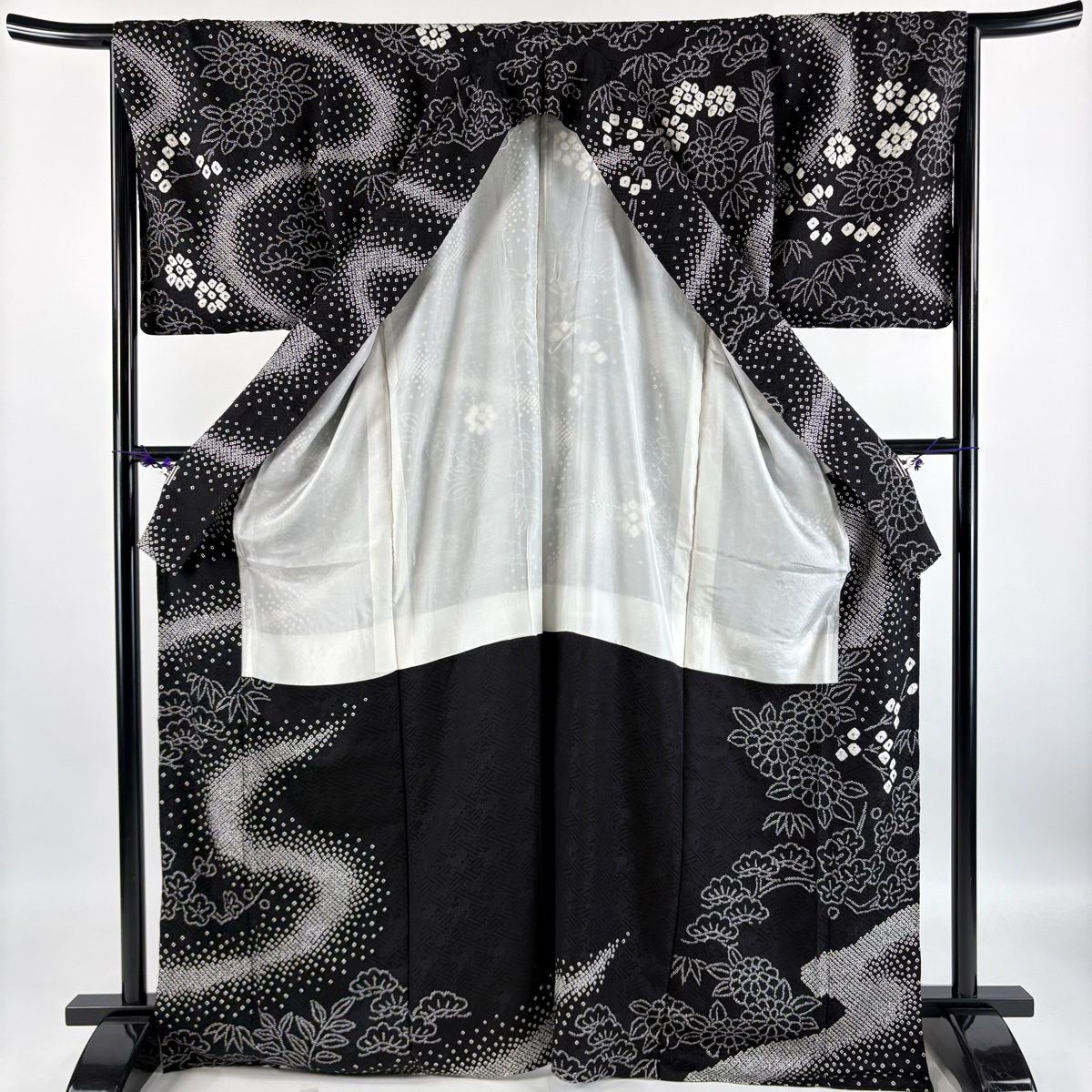 【美品】 訪問着 身丈170cm 裄丈66.5cm M 袷 松竹梅 菊 絞り 黒 正絹 名品 【中古】