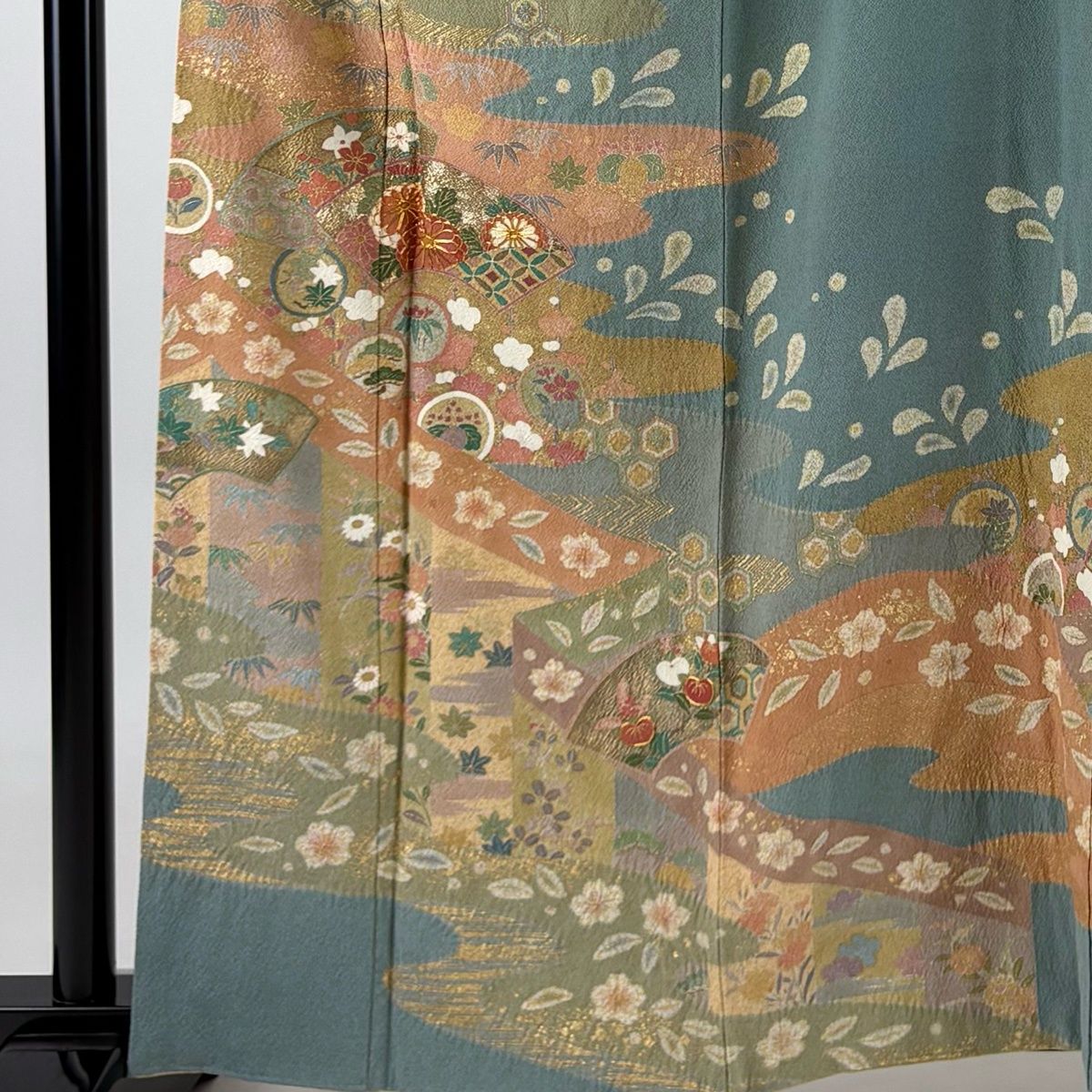 訪問着 身丈162cm 裄丈65.5cm M 袷 落款 扇面 霞 金糸 金銀彩 青灰色 正絹 名品 【中古】